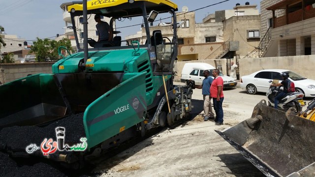  فيديو : من ايطاليا الى كفرقاسم ..رئيس البلدية المحامي عادل بدير يشرف على تزفيت الحي الجنوبي لمدرسة ابن خلدون 